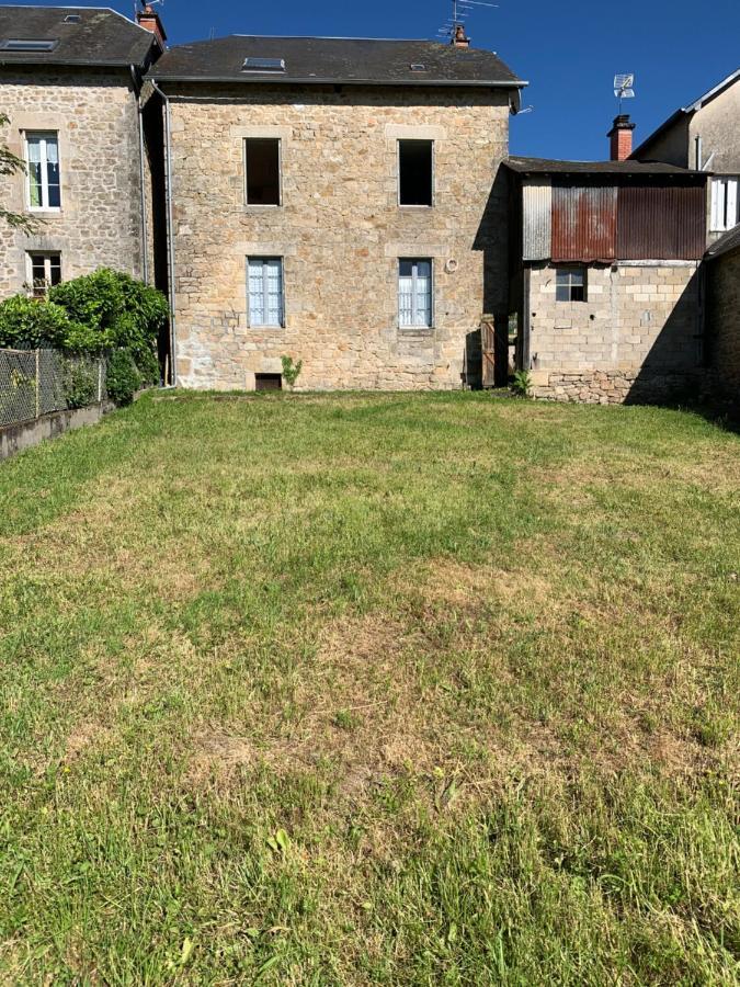Treignac Tourelles Apartment Luaran gambar